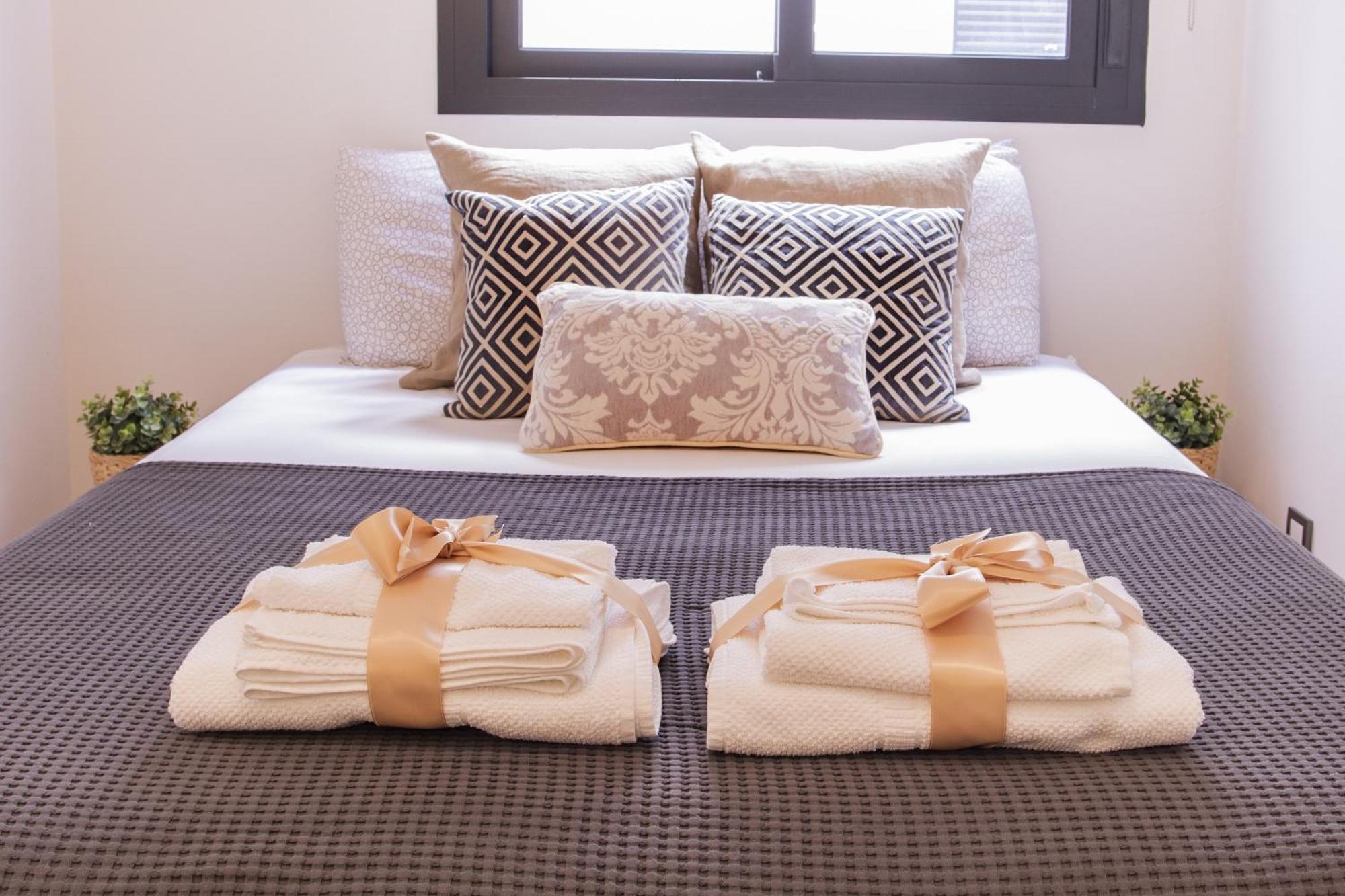 -Malagasunapts- Rooftop Pool & Free Parking Exterior foto
