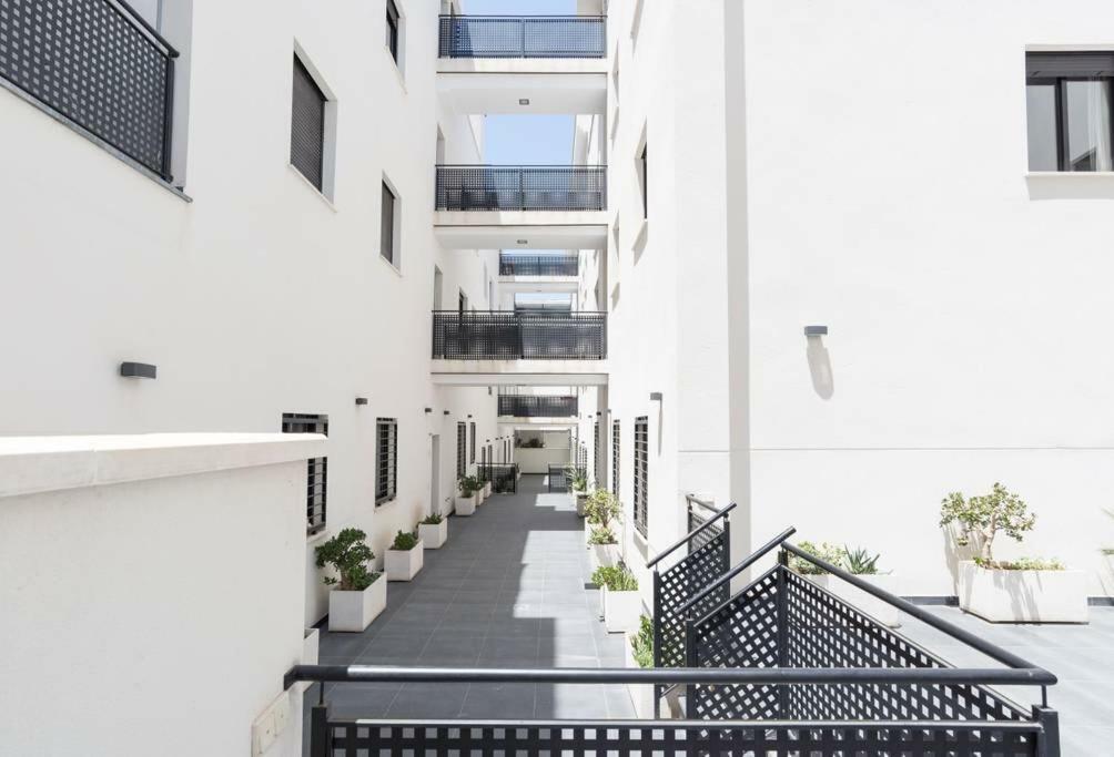 -Malagasunapts- Rooftop Pool & Free Parking Exterior foto